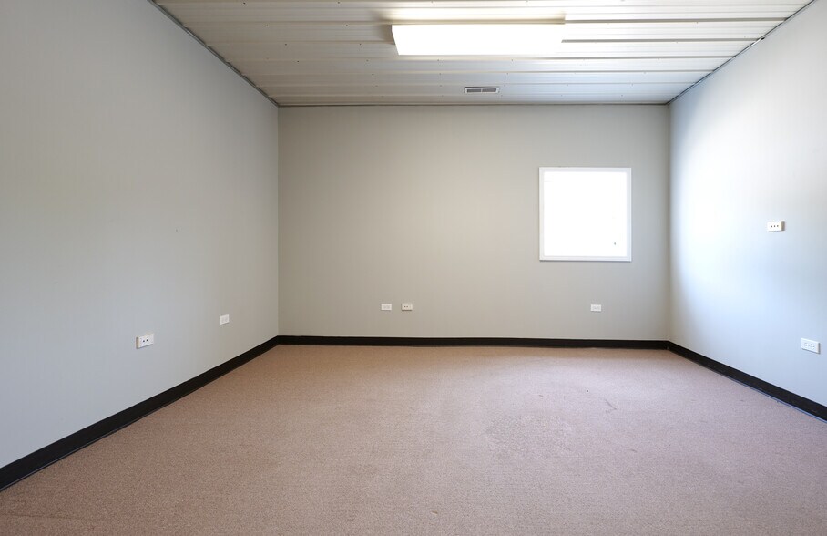 More Photos Of 1730 Daniel Boone Industrial Pky, Truesdale Warehouse For Sale