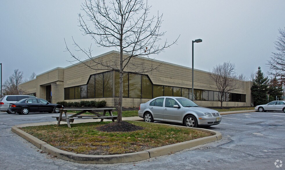 More Photos Of 400 Grove Rd, Thorofare Office For Lease