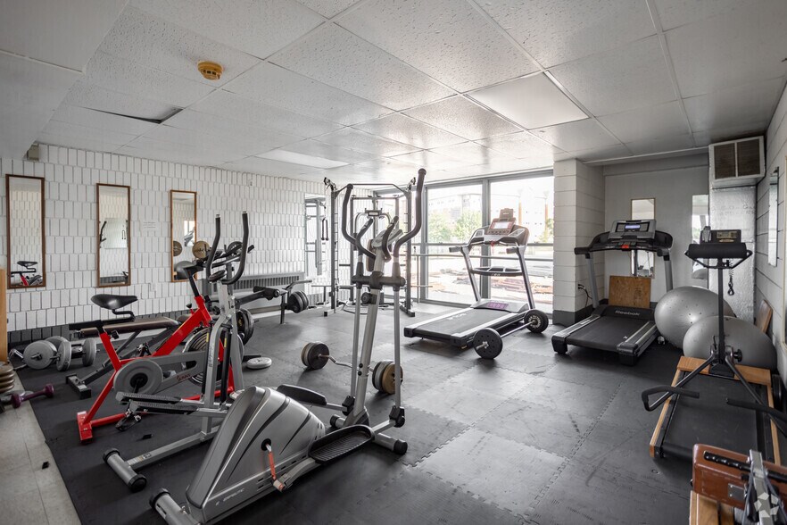 More Photos Of 657 Pratt Dr, Indiana Apartments For Sale