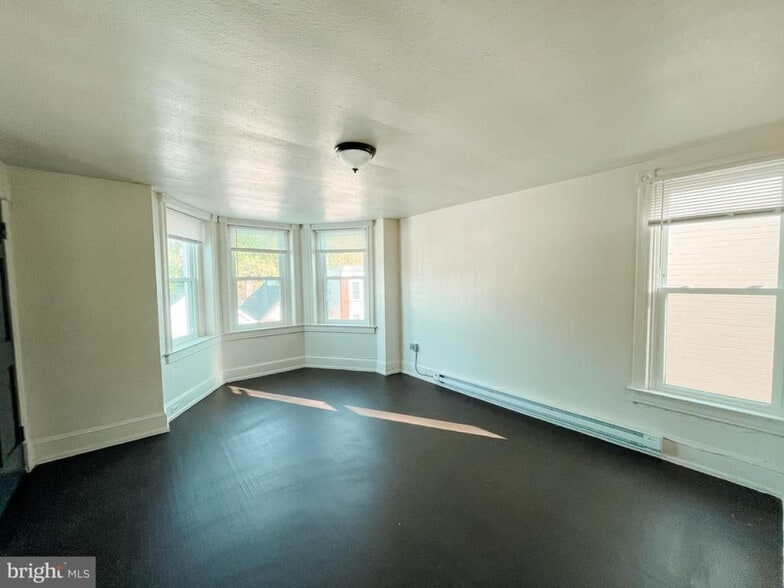 More Photos Of 228-230 Summit Ave, Hagerstown Apartments For Sale