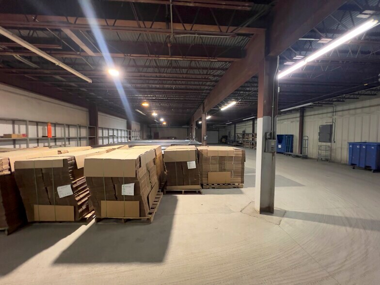 More Photos Of 2 S Plank Rd, Newburgh Warehouse For Sale