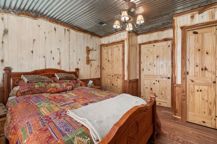 More Photos Of 2692 Highway 105 W, Navasota Specialty For Sale