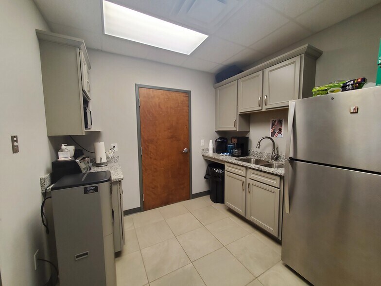 More Photos Of 325 Cherokee Blvd, Chattanooga Loft Creative Space For Lease