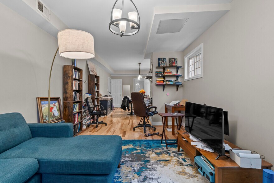 More Photos Of 3433 Guilford Ter, Baltimore Multifamily For Sale