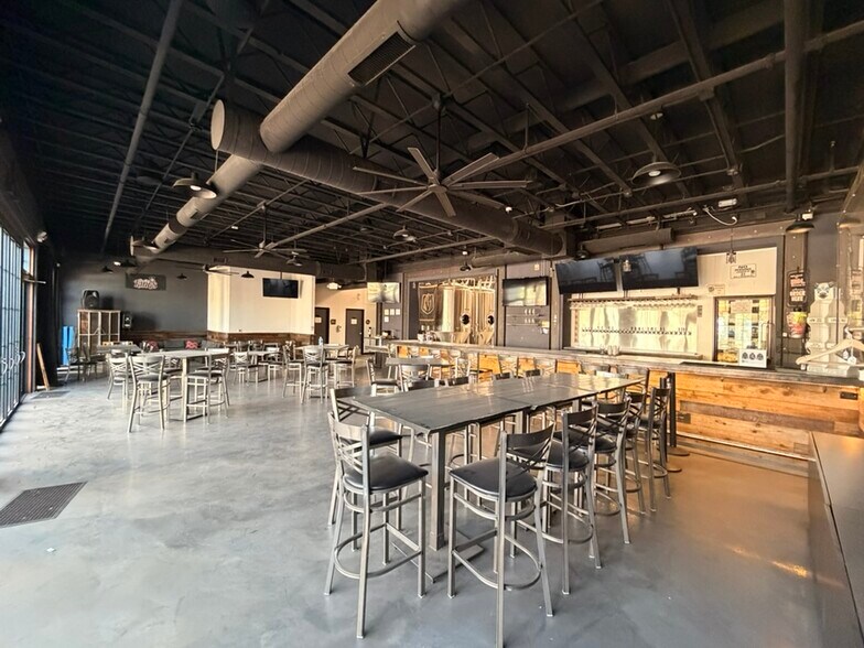 More Photos Of 1327 S Main St, Las Vegas Restaurant For Lease