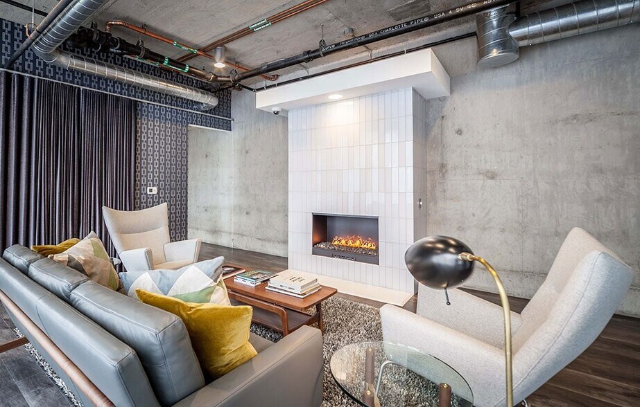 More Photos Of 215 W Lake St, Chicago Apartments For Lease
