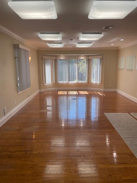 More Photos Of 345 Neponset St, Canton Office For Lease