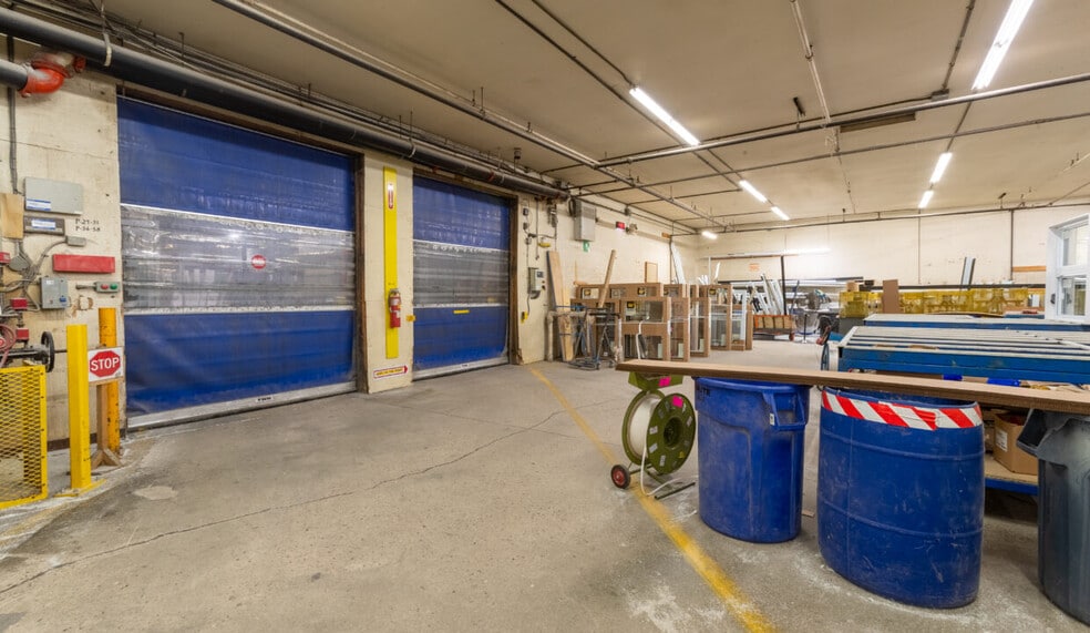 More Photos Of 888 Guelph St, Kitchener Manufacturing For Lease