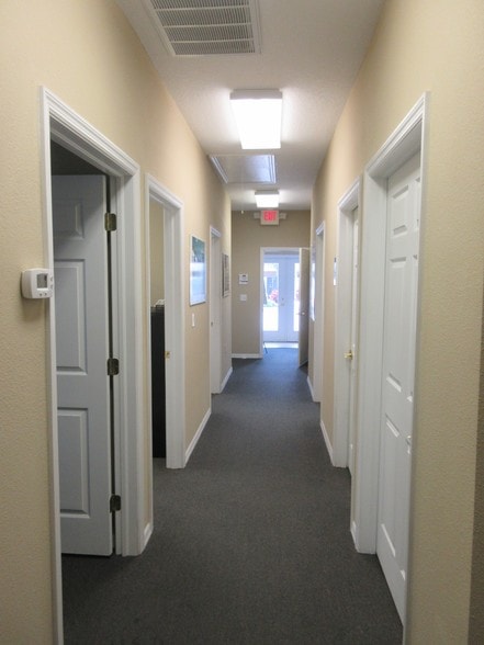 More Photos Of 6912 W Linebaugh Ave, Tampa Medical For Lease