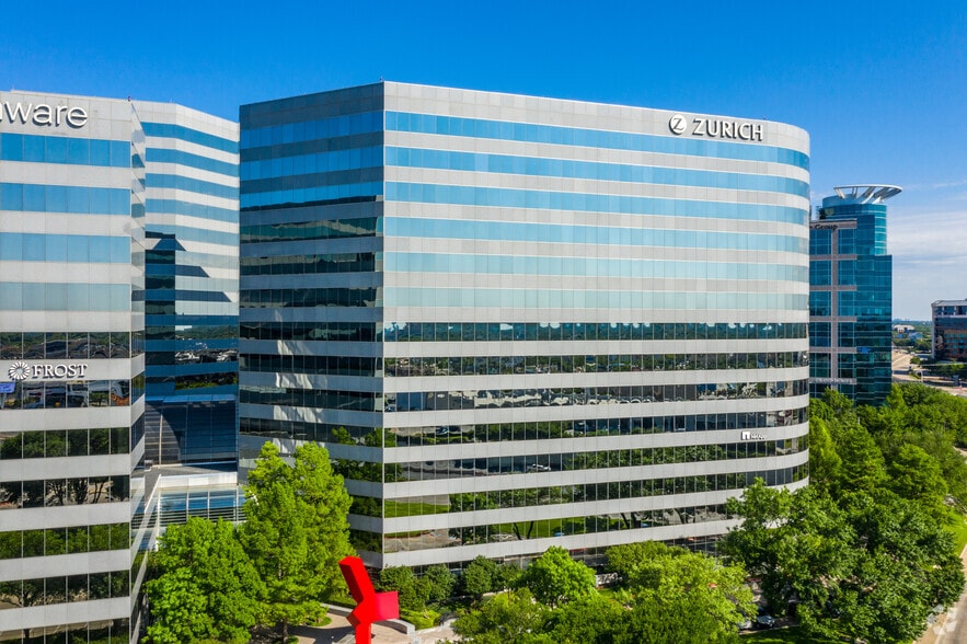 More Photos Of 15305 N Dallas Pky, Addison Coworking Space