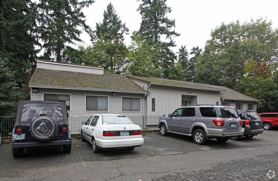 Primary Photo Of 2700 SE Harrison St, Milwaukie Office For Sale