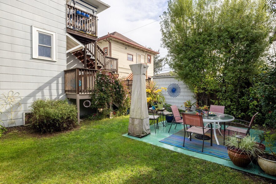 More Photos Of 1527 8th St, Alameda Apartments For Sale