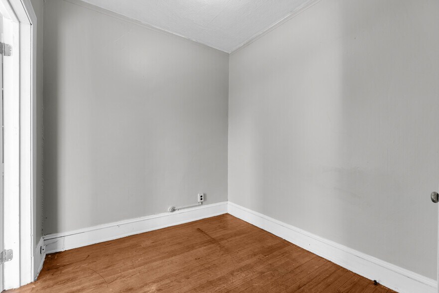 More Photos Of 143-145 Putnam St, Hartford Apartments For Sale