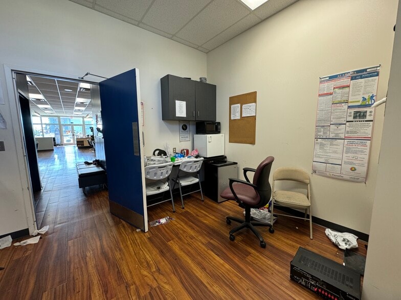More Photos Of 720 15th St E, Tuscaloosa Storefront Retail Office For Lease