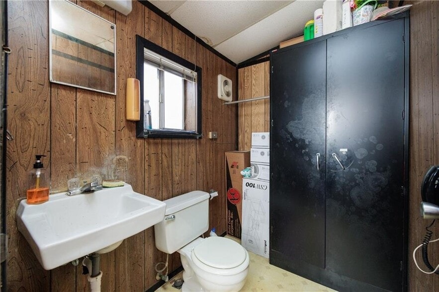 More Photos Of 610 N Port Ave, Corpus Christi Auto Dealership For Sale