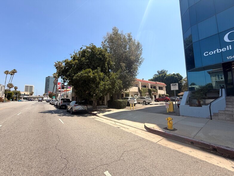 More Photos Of 15450 Ventura Blvd, Sherman Oaks Medical For Lease