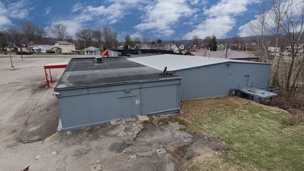 More Photos Of 425 Camden Rd, Huntington Drugstore For Sale