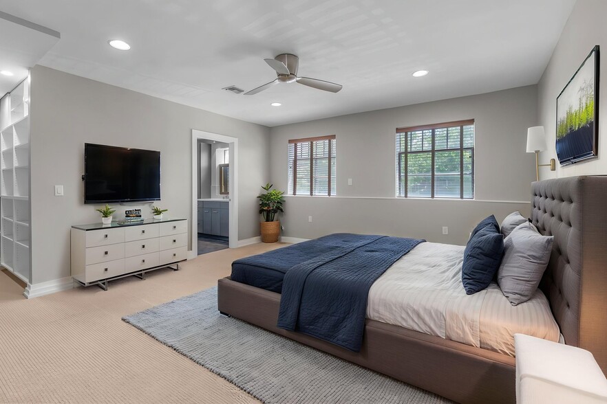 More Photos Of 211 W Freemason St, Norfolk Office Residential For Sale