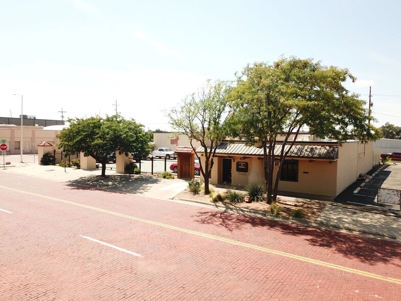 More Photos Of , Amarillo Office For Sale