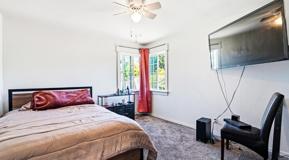 More Photos Of 1794 Hwy 116 S 1794 Hwy 116 S, Sebastopol Flex For Sale