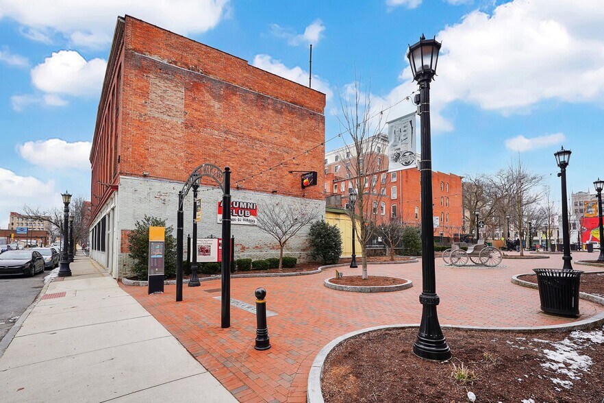 More Photos Of 51-59 Taylor St, Springfield Storefront Retail Office For Sale