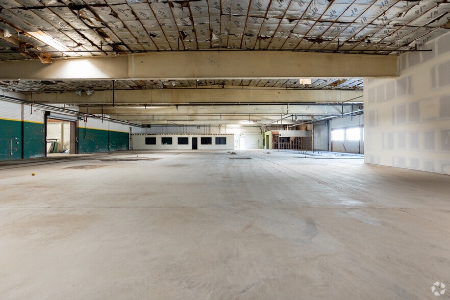 More Photos Of 3049 La Cienega Blvd, Culver City Warehouse For Lease