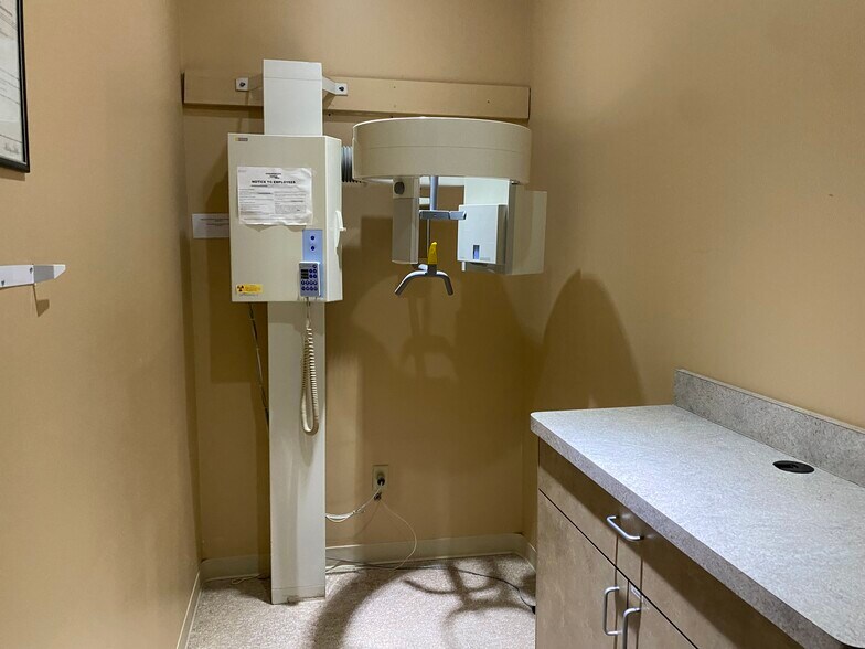 More Photos Of 1001 S FM-270, League City Unknown For Lease