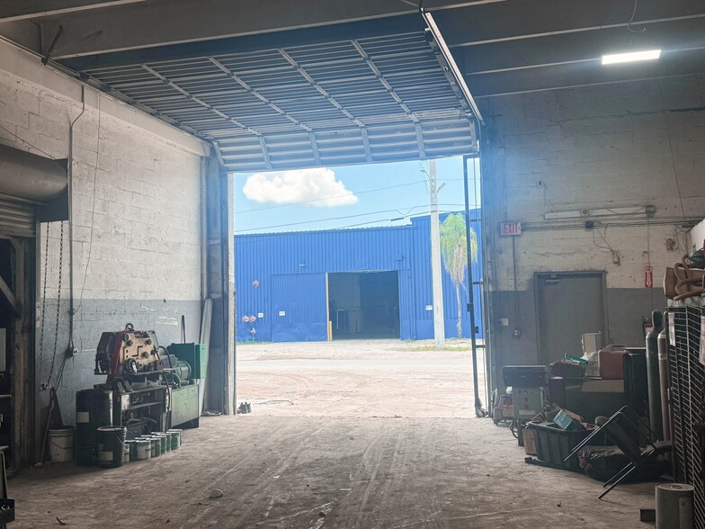 More Photos Of 2335-2337 NW 149th St, Opa-locka Warehouse For Lease