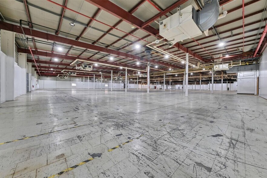 More Photos Of 90-98 Boices Ln, Kingston Warehouse For Sale