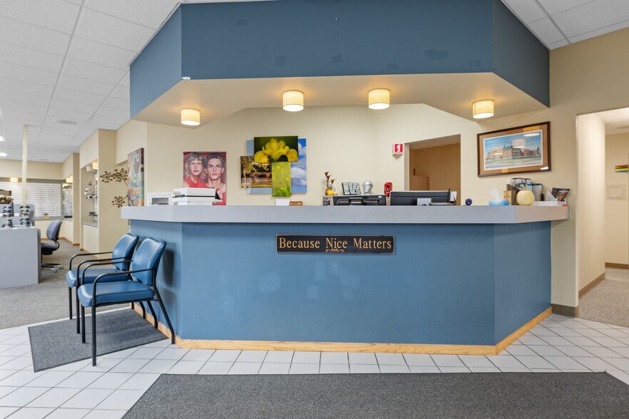 More Photos Of 845 Water Ave, Hillsboro Office For Sale