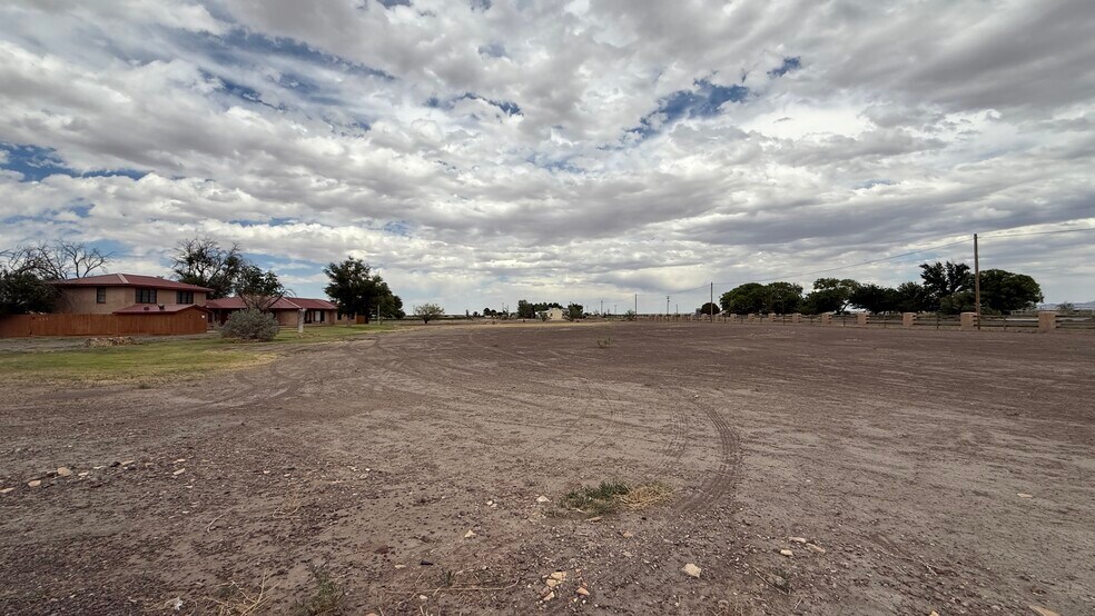 More Photos Of 8610 HWY 17, Balmorhea Specialty For Sale