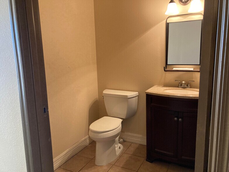 More Photos Of 2530 S Rural Rd, Tempe Office For Lease