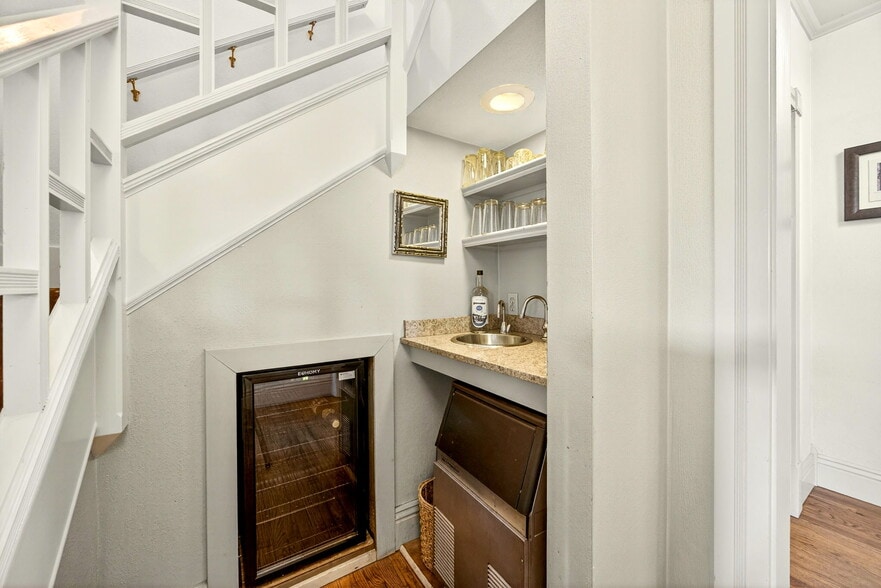 More Photos Of 668 N Main St, Ashland Hospitality For Sale