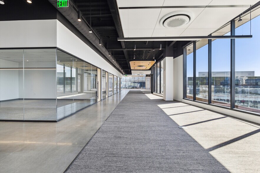 More Photos Of 499 Forbes Blvd, South San Francisco Research And Development For Lease