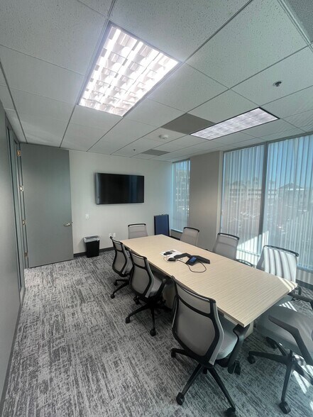 More Photos Of 3780 Kilroy Airport Way, Long Beach Office For Lease