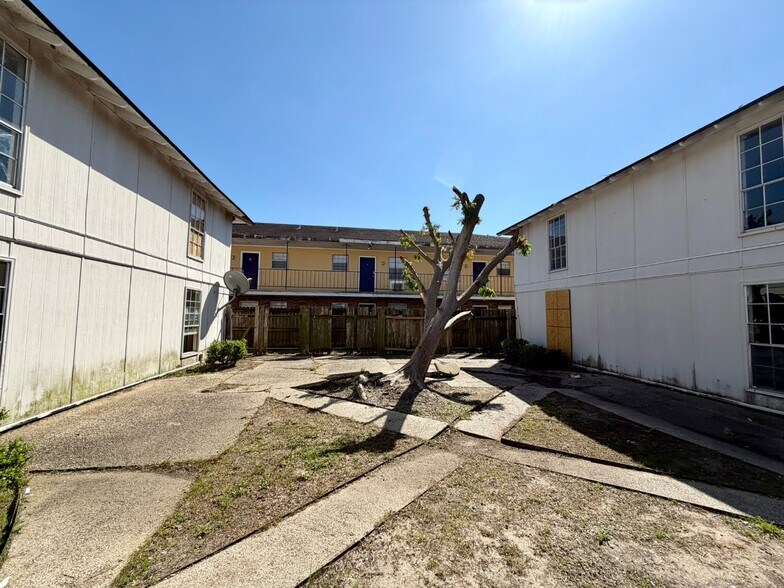 More Photos Of 4728 Ya Tittle Ave, Baton Rouge Apartments For Sale