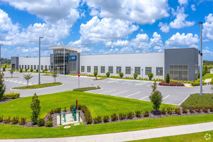 More Photos Of 3111 W Pipkin Rd, Lakeland Office For Lease