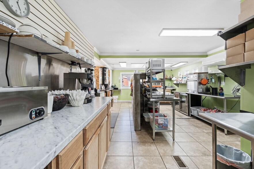 More Photos Of 808 Bypass Rd, Winchester Freestanding For Sale