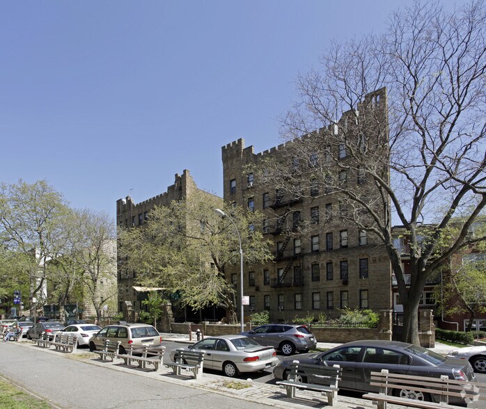More Photos Of 2935 Ocean Pky, Brooklyn Apartments For Lease