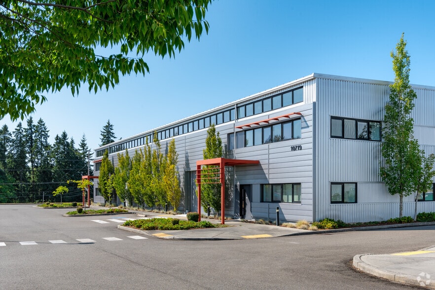 More Photos Of 10719 Bernie Webber Dr, Everett Airplane Hangar For Lease