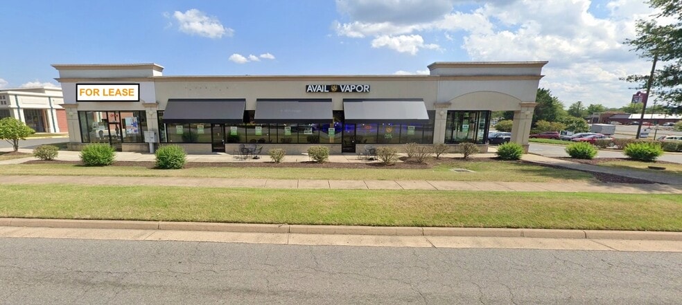 More Photos Of 1251-1261 Carl D. Silver Pky, Fredericksburg Storefront For Lease