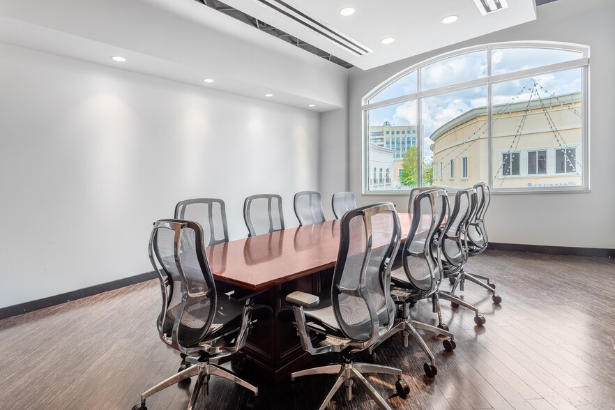 More Photos Of 1000 Highland Colony Pky, Ridgeland Coworking Space