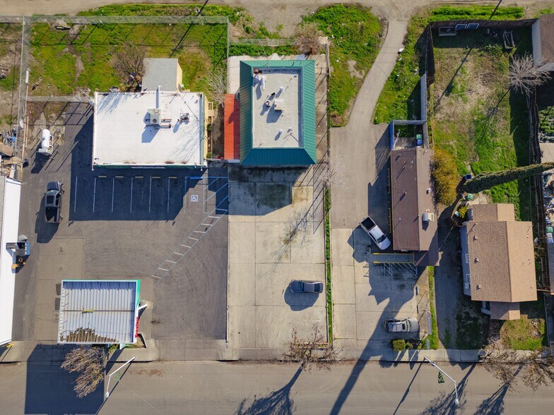 More Photos Of 2317 Blossom St, Dos Palos Restaurant For Sale