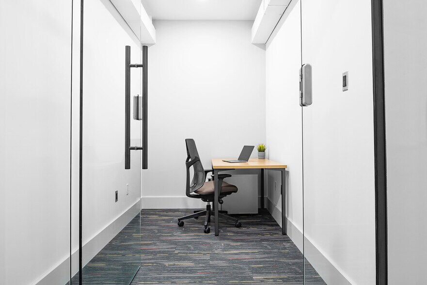 More Photos Of 600 Matheson Blvd W, Mississauga Coworking Space