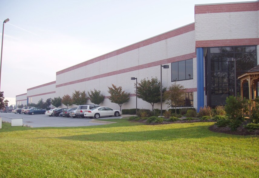 More Photos Of 1600-1640 Johnson Way, New Castle Warehouse For Lease