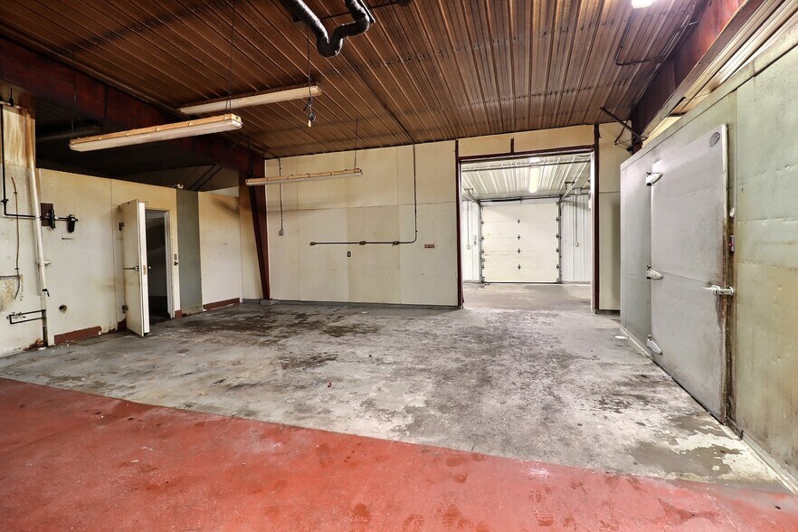 More Photos Of 715 Redfield St, Waupaca Freestanding For Sale