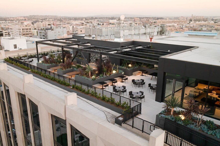 More Photos Of 110 E 9th St, Los Angeles Office For Lease