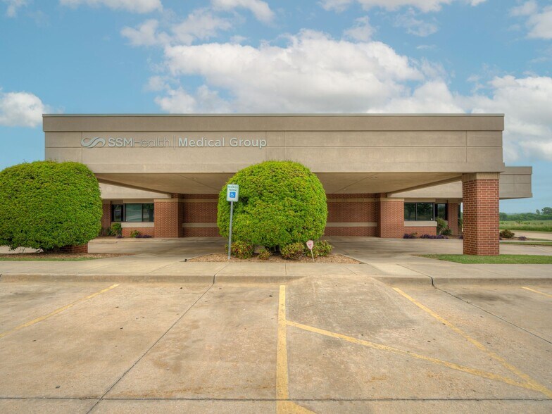 More Photos Of 15679 NE 23rd St, Choctaw Medical For Sale