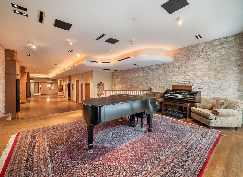 More Photos Of 805 N Congress Ave, Austin Storefront Retail Residential For Sale