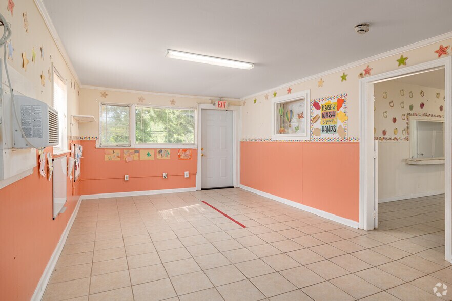 More Photos Of 2107 Mcafee Rd, Decatur Schools For Sale